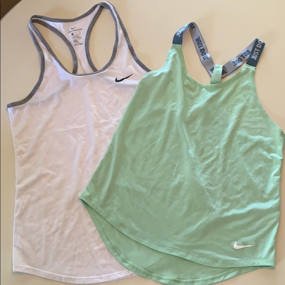 SOLD——Nike Running Tanks Bundle